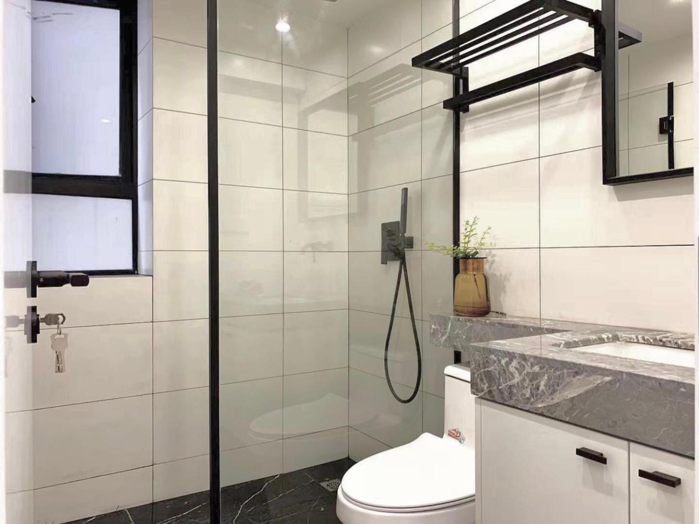 Apartment Eastern Hub - Jing'an Temple Branch Stylish 3bedrooms In Bustling Location Surrounded By Trendy Bistro And Bar Street, Only 100m From Subway *