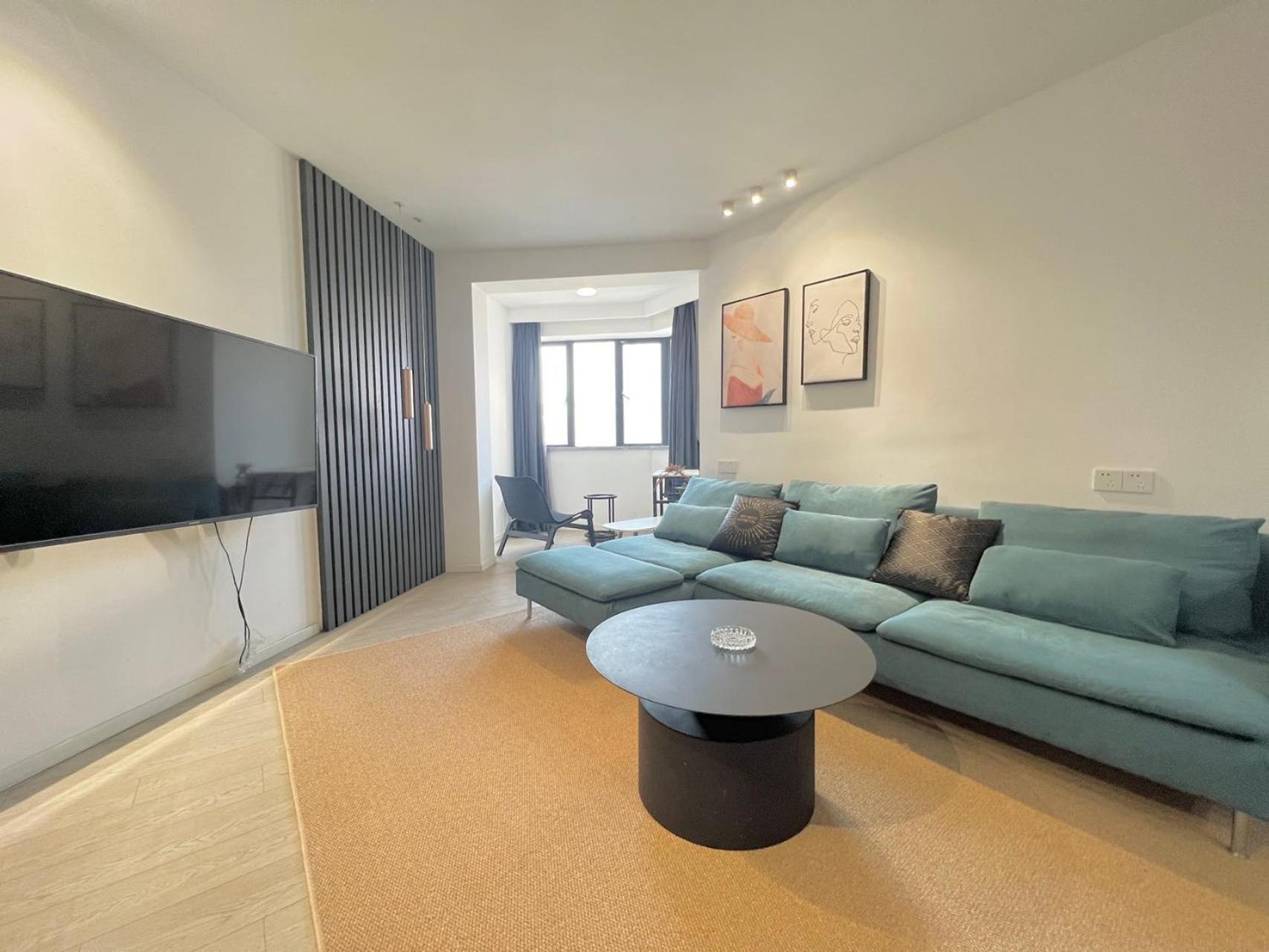 Eastern Hub - Jing'an Temple Branch Stylish 3bedrooms In Bustling Location Surrounded By Trendy Bistro And Bar Street, Only 100m From Subway